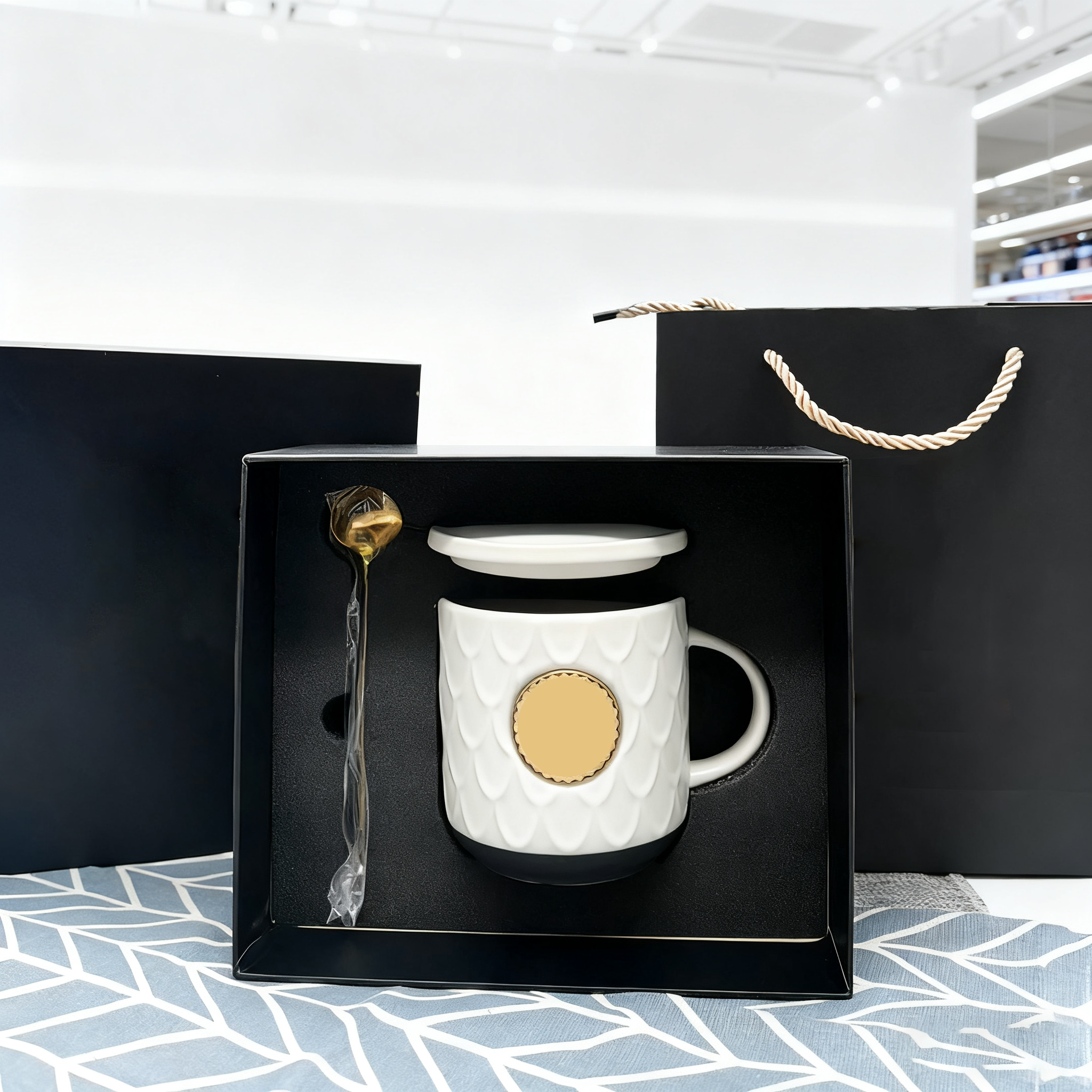 『客製贈品』浮雕馬克杯禮盒 |  客製化禮品、禮贈品專家